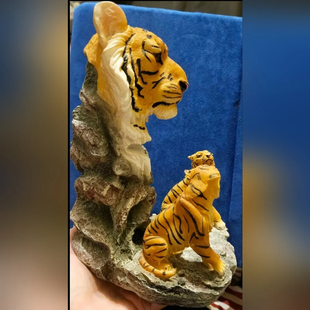 Decorative Resin Tiger Figurine Votive Candle Holder